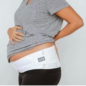 a Motif Medical Pregnancy Support Band medium
